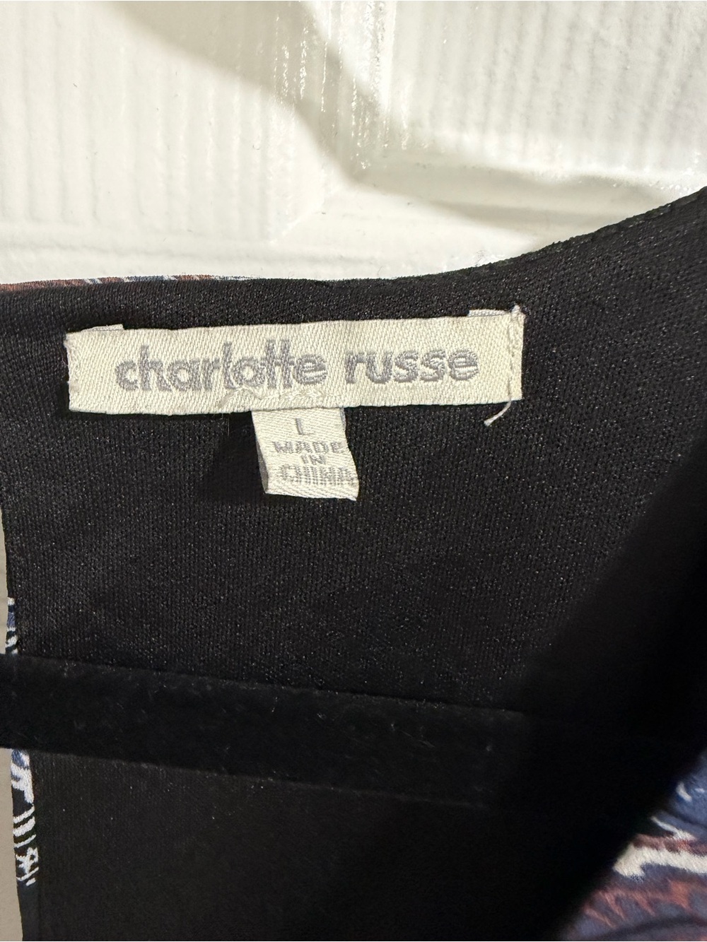Charlotte Russe Women’s Black Paisley V-Neck Ruffled Sleeve Romper - Picture 3 of 5